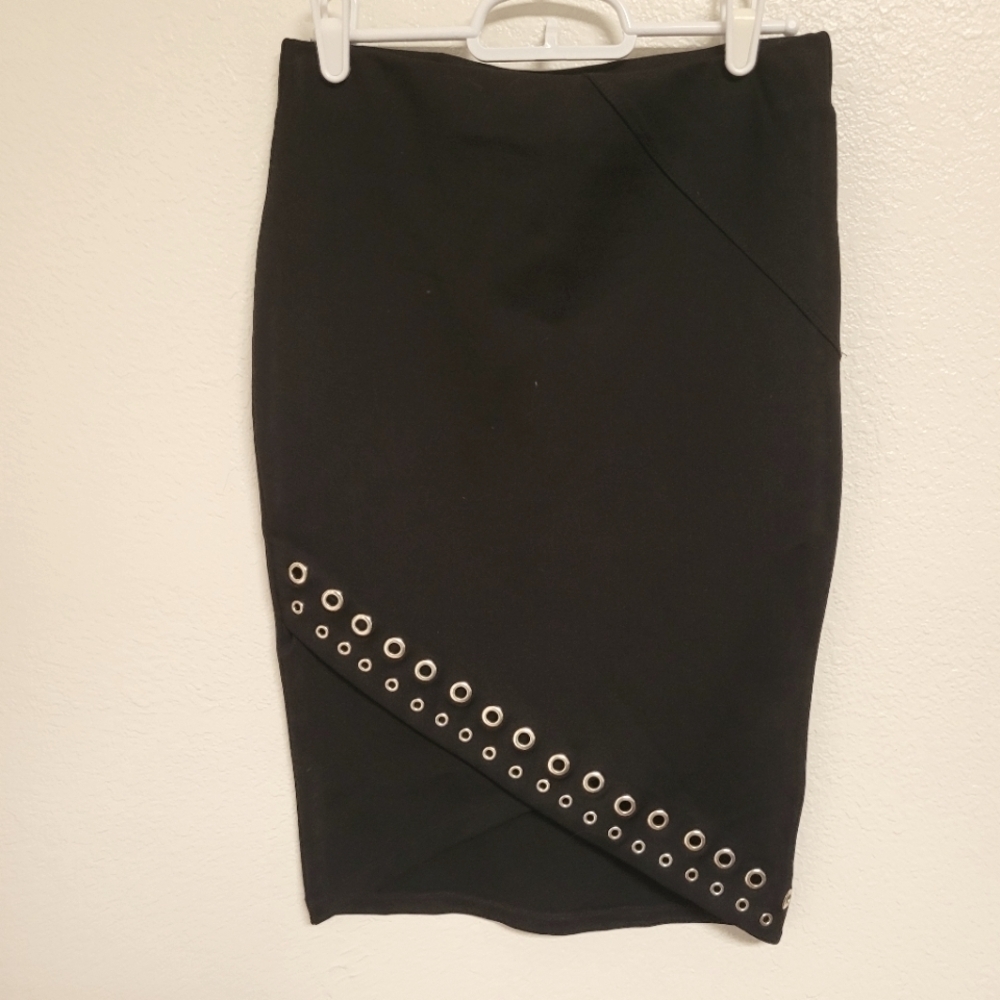 Romeo and Juliet Couture Black Pencil Skirt with Grommet Detail